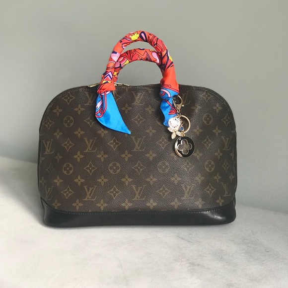 Louis Vuitton Handbags - Authentic Louis Vuitton Alma Flat black